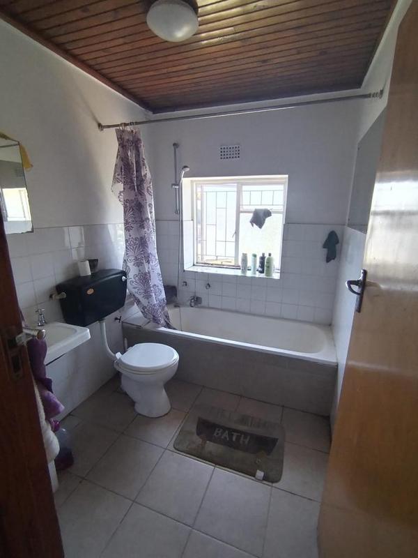 To Let 3 Bedroom Property for Rent in Table View Western Cape